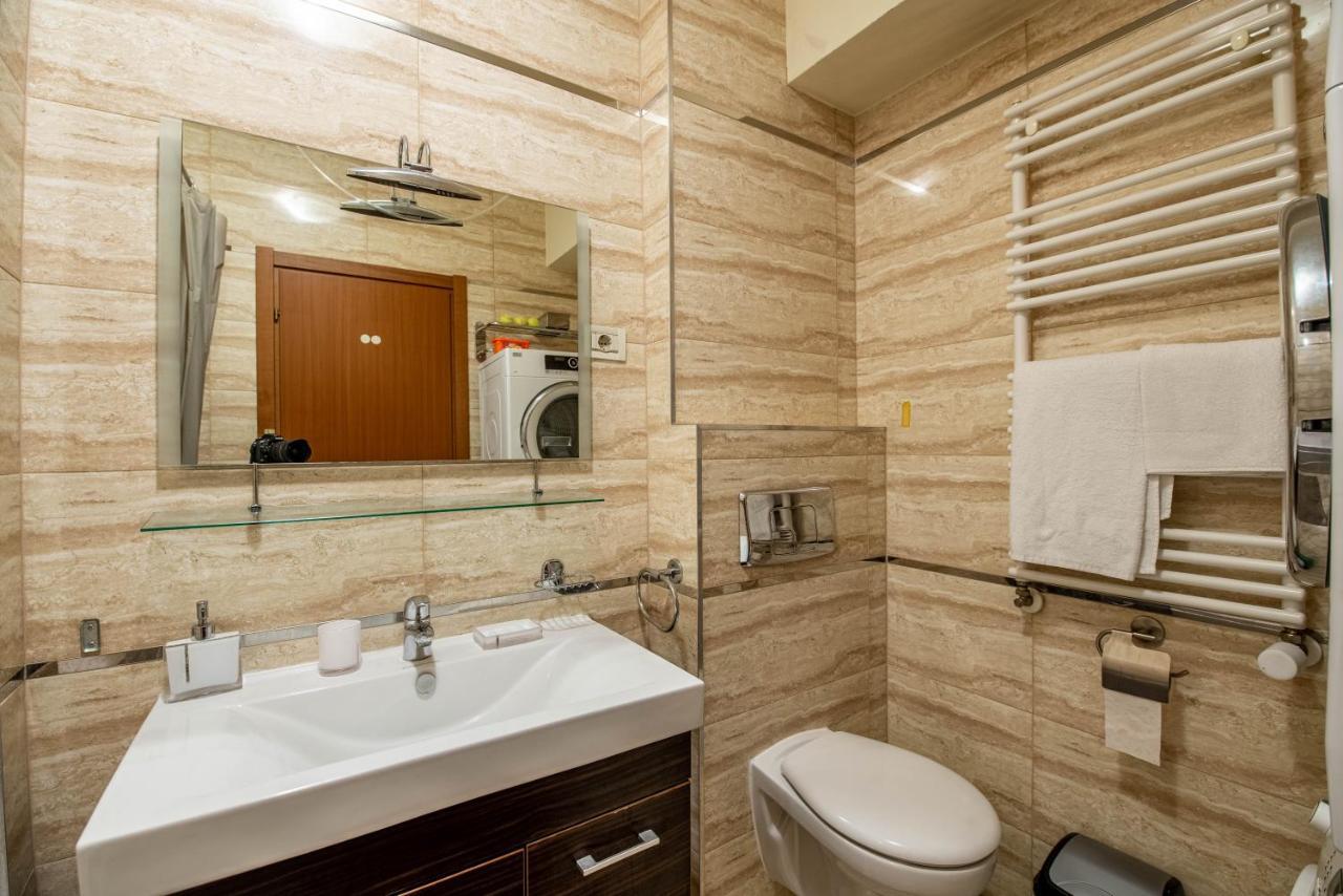 Luxury Two Room Apartment In The Heart Of Bucharest Bucureşti Ngoại thất bức ảnh